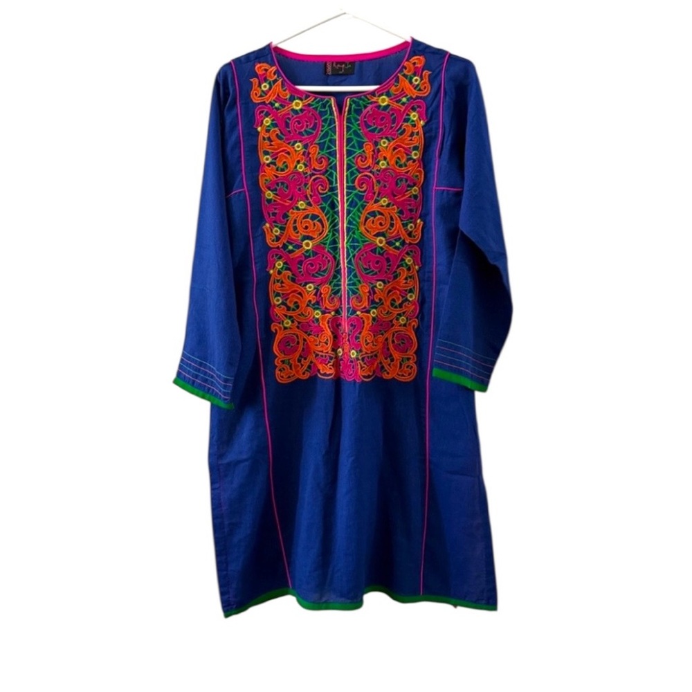 Traditional Indian Pakistani blue Kurta with Vibrant Embroidery